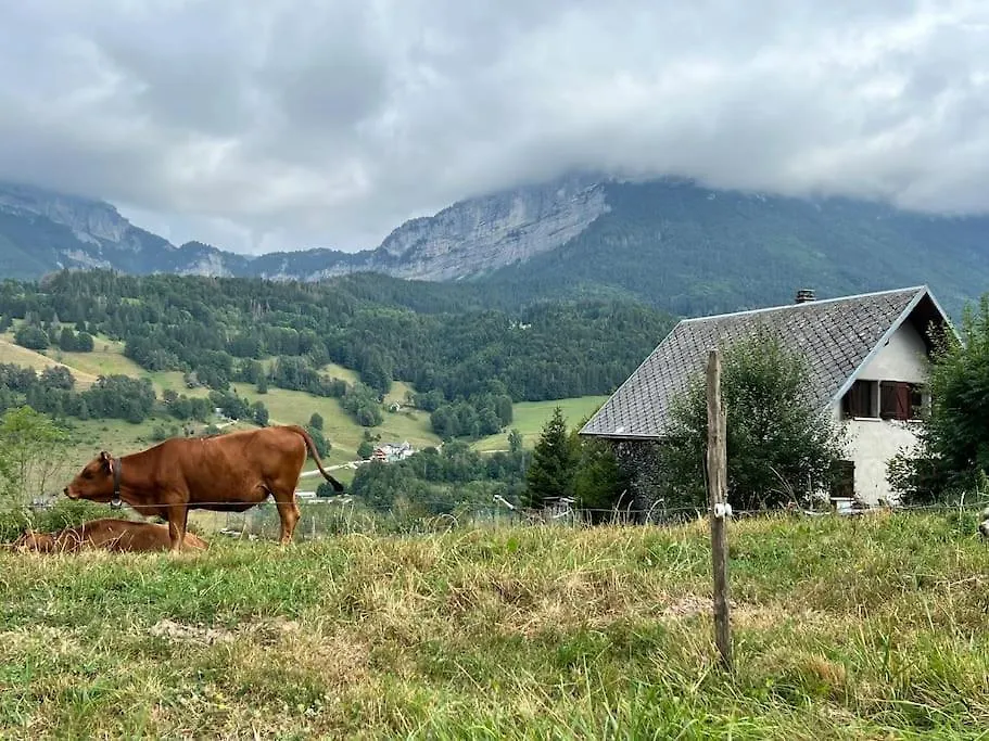 Holiday home Maison Montagne Vue Exceptionnelle En Chartreuse Entremont-le-Vieux