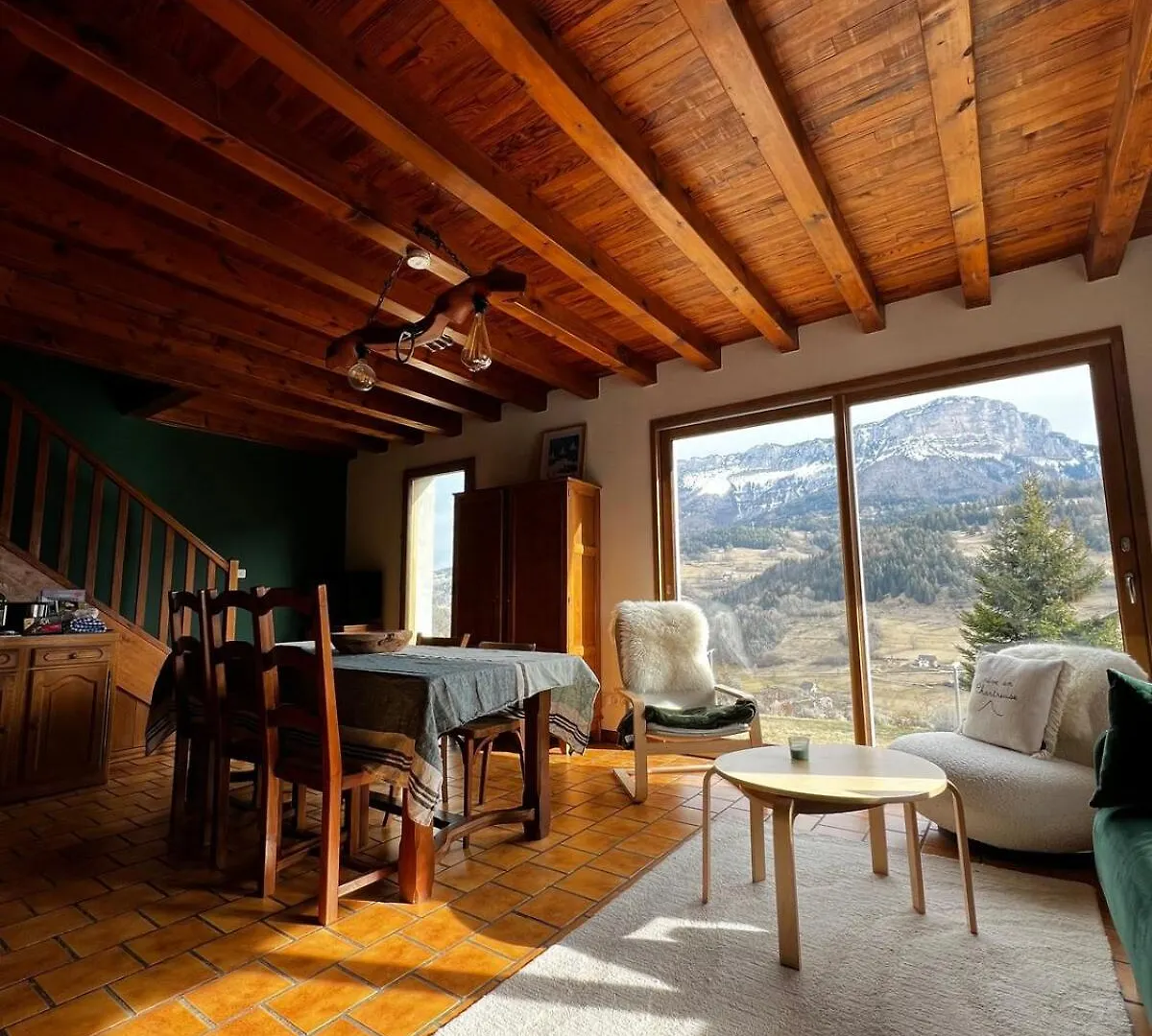 Holiday home Maison Montagne Vue Exceptionnelle En Chartreuse Entremont-le-Vieux